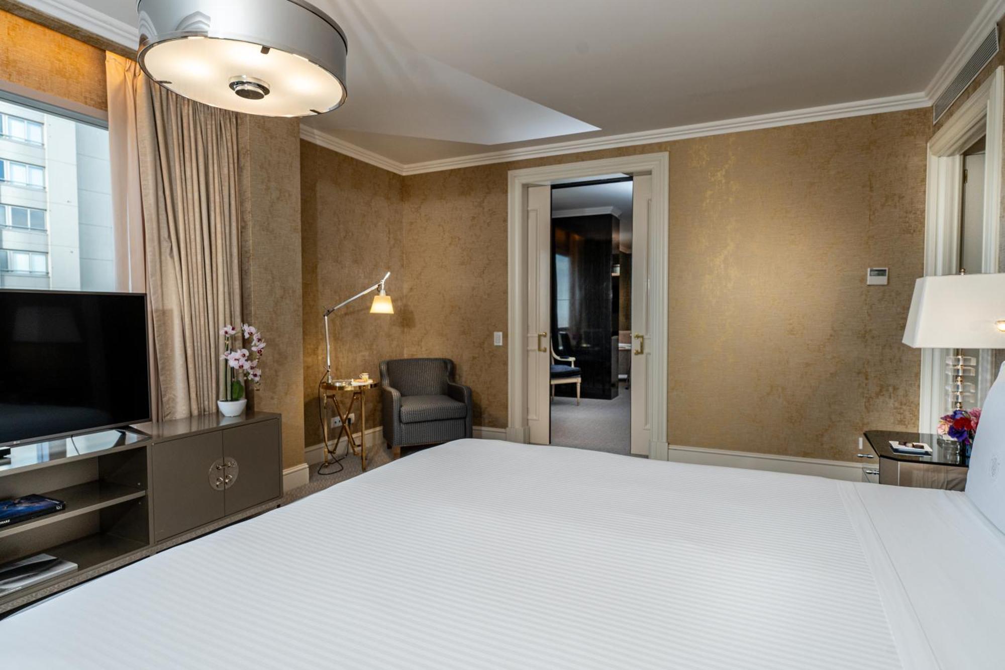 Alvear Icon Hotel Buenos Aires Exterior photo A bedroom at the Mandarin Oriental, Munich
