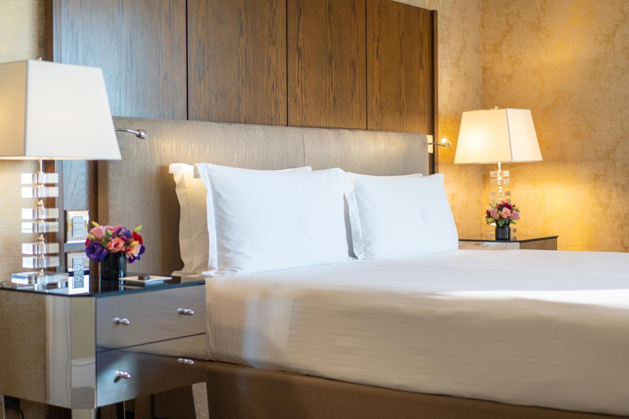 Alvear Icon Hotel Buenos Aires Exterior photo A bed