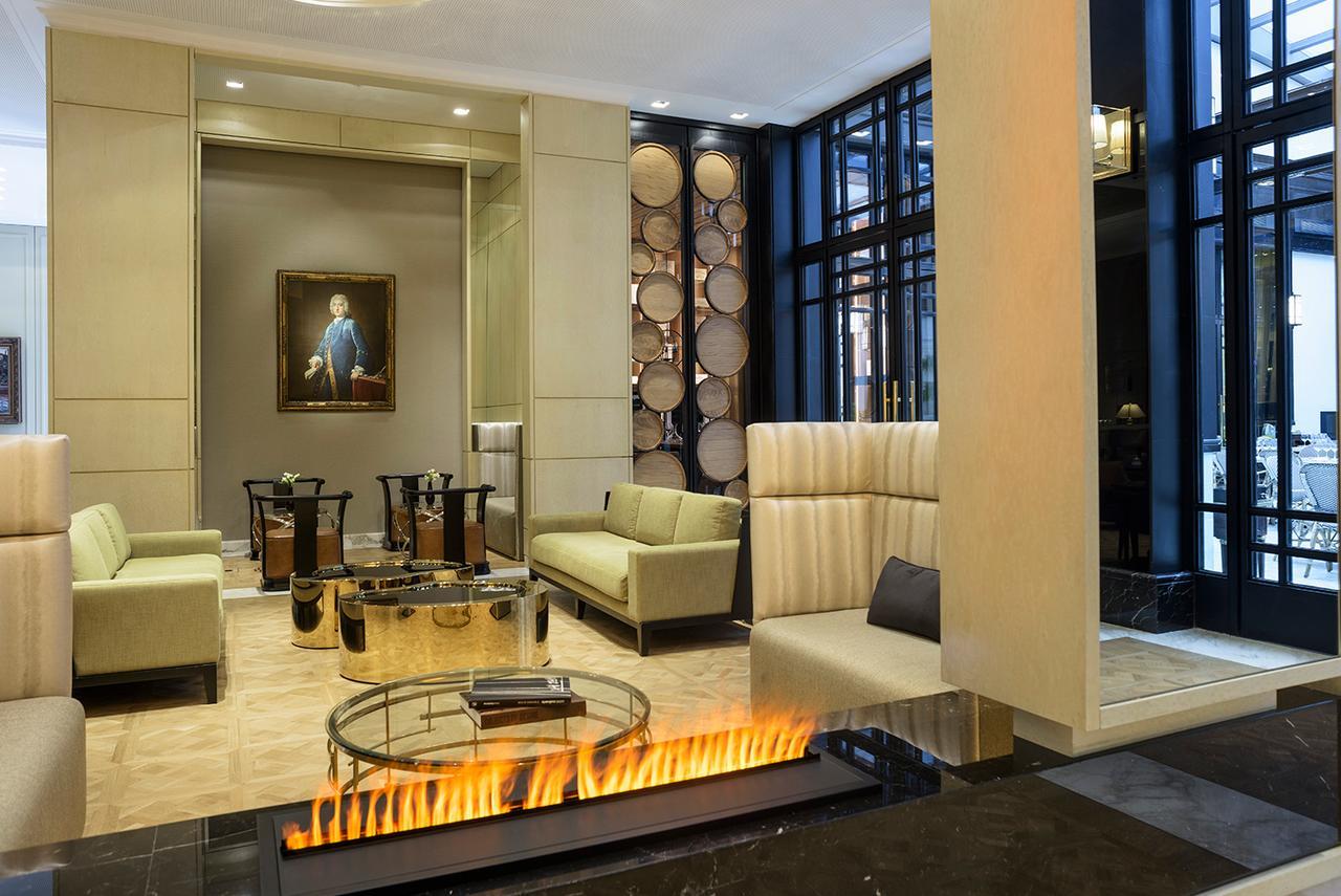Alvear Icon Hotel Buenos Aires Exterior photo The lobby of the hotel